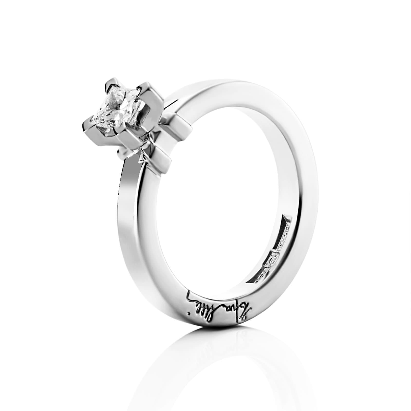 Dolce Dolce Vita Princess Ring 0.40 ct - undefined 3 - Efva Attling