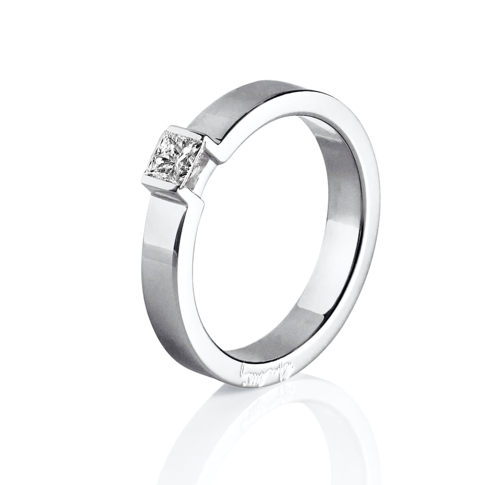 Sweet Sweet & Strong Ring 0.30 ct - undefined 1 - Efva Attling