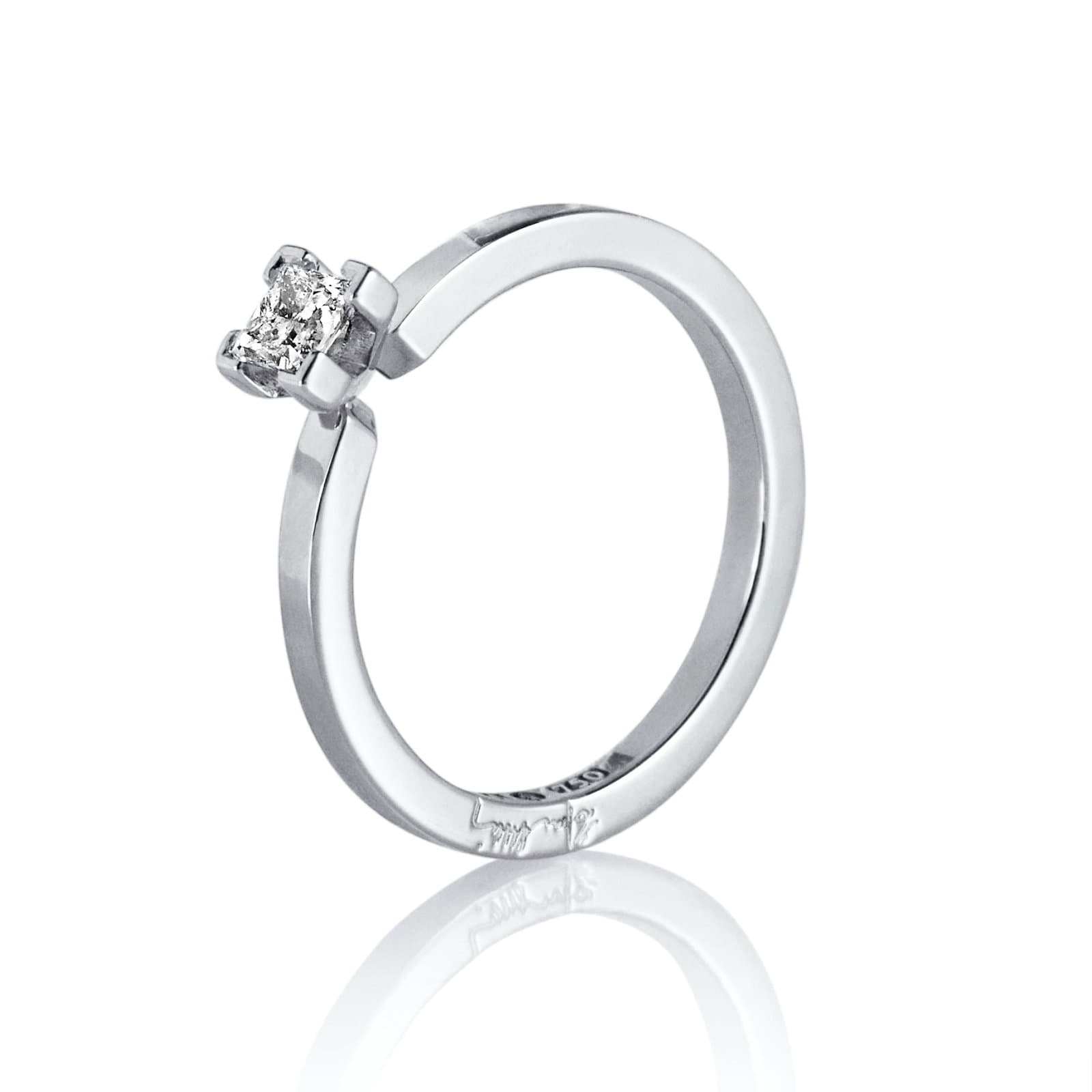 Solo Solo Star Ring 0.30 ct - undefined 1 - Efva Attling