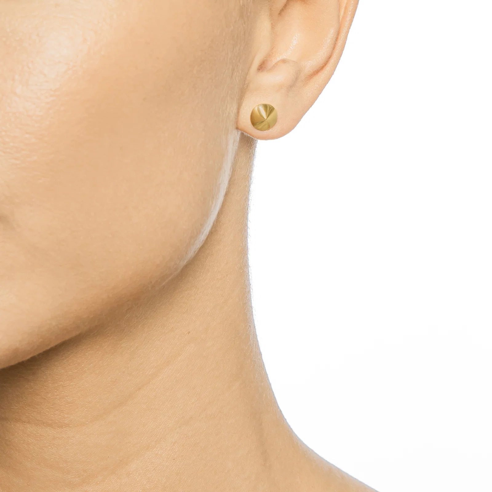 Crémant Studs.