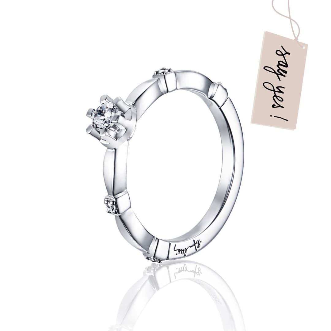 Forget Me Not Star Ring 0.19 ct