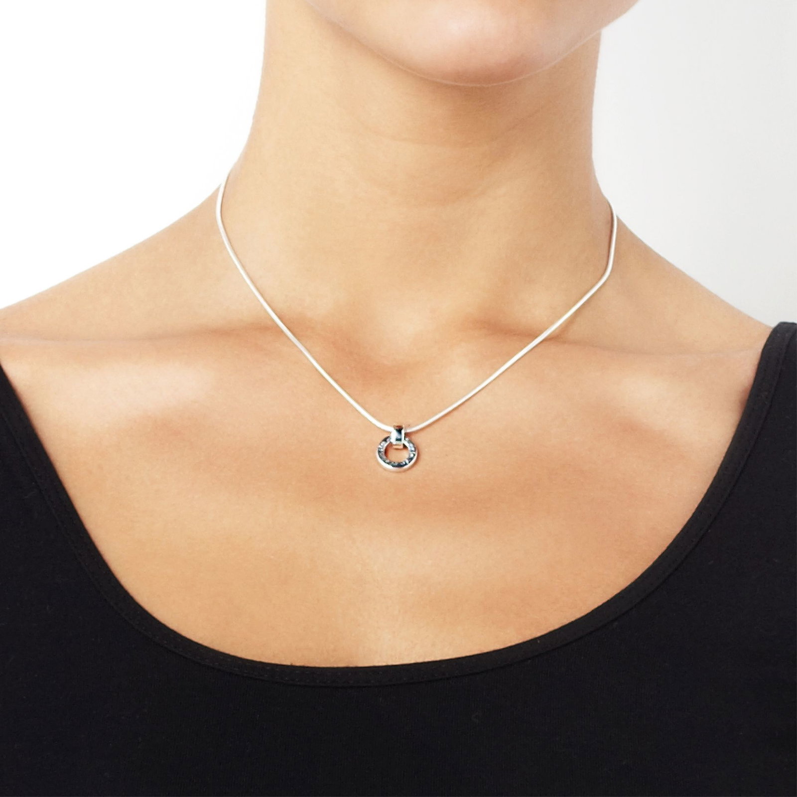 Ring Around Pendant - Amor Vincit Omnia.
