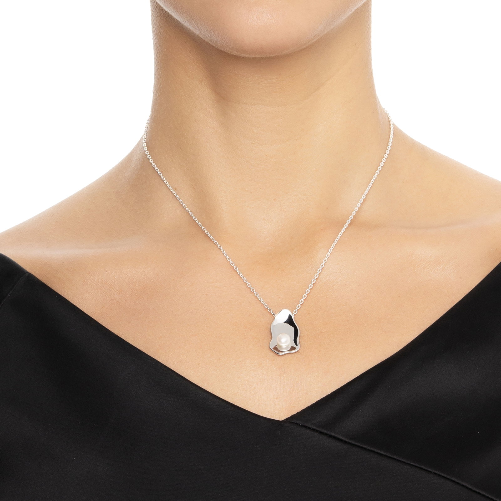 Oyster Necklace.