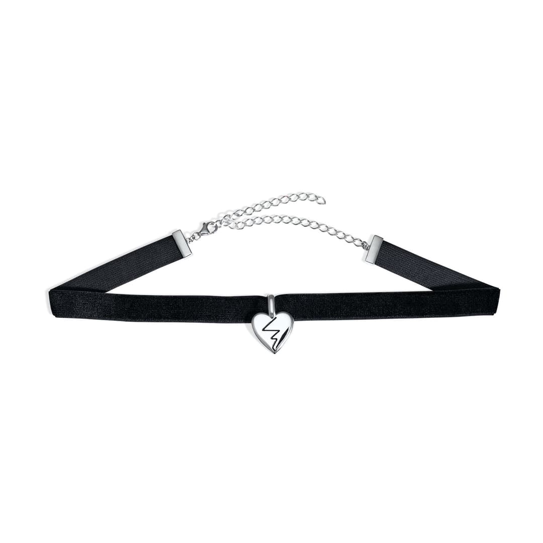 Nästan Heartbroken Necklace - black.