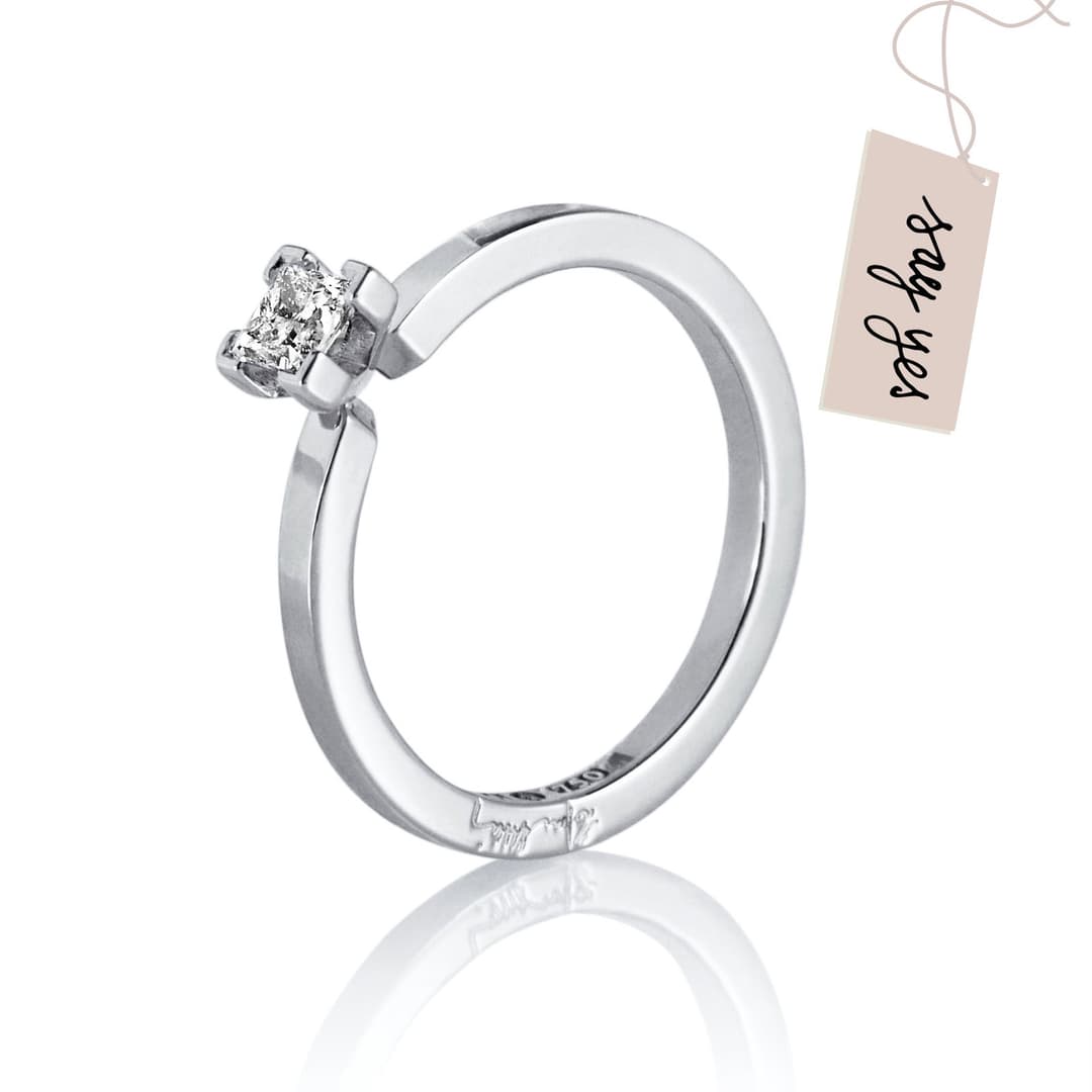 Solo Star Ring 0.30 ct