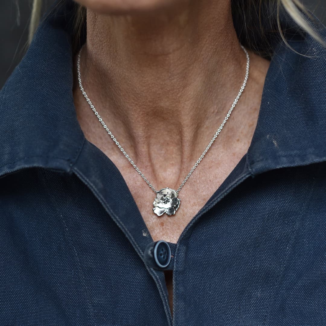 Anemone Necklace